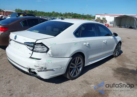 2017 Volkswagen Passat 1.8T R-Line from USA, damaged, VIN 1VWDT7A3XHC054164